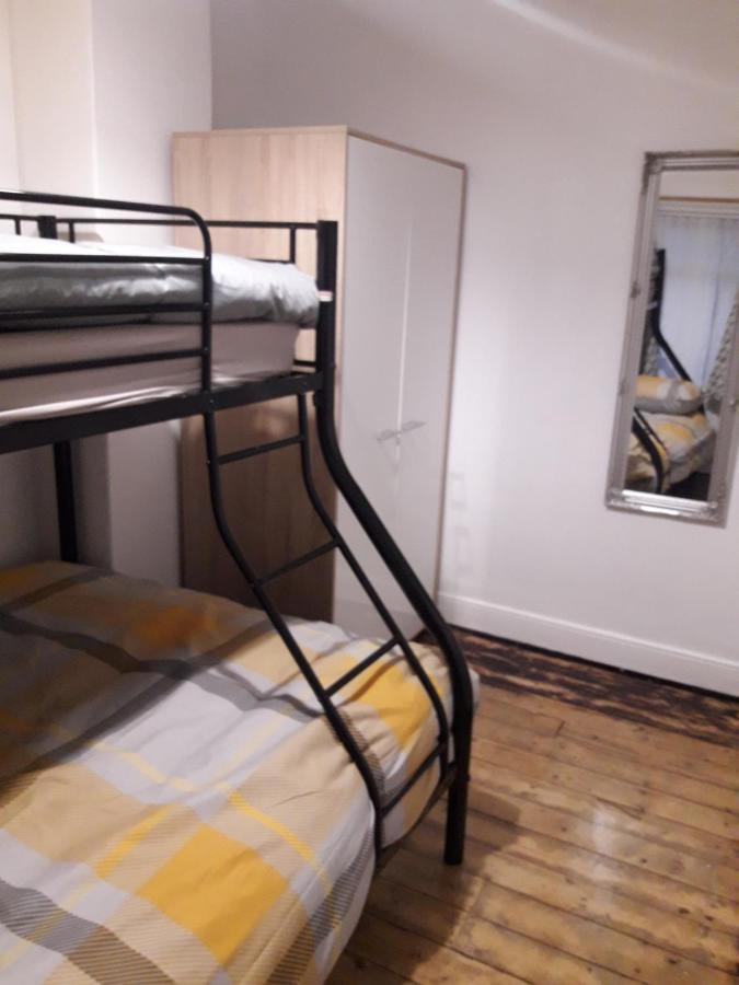 Ferienwohnung Cosy @ Coleraine Beside Train+Bus Station Exterior foto