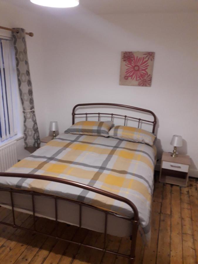 Ferienwohnung Cosy @ Coleraine Beside Train+Bus Station Exterior foto
